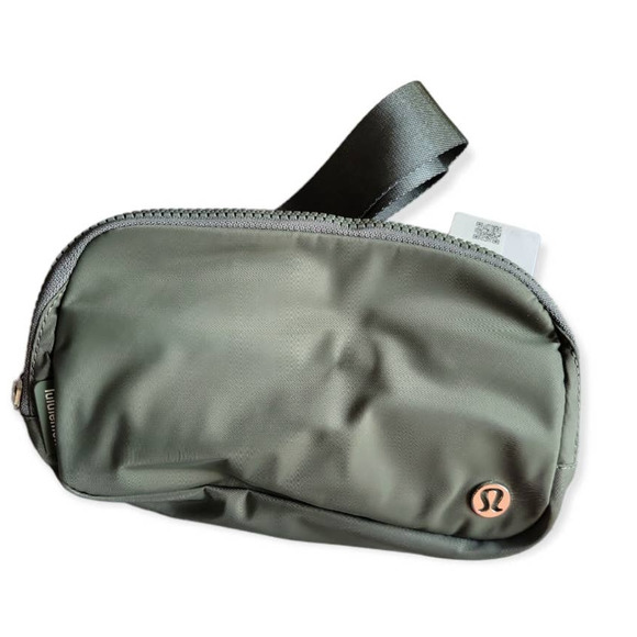 Lululemon Everywhere Belt Bag Grey Sage One Size - Picture 3 of 9